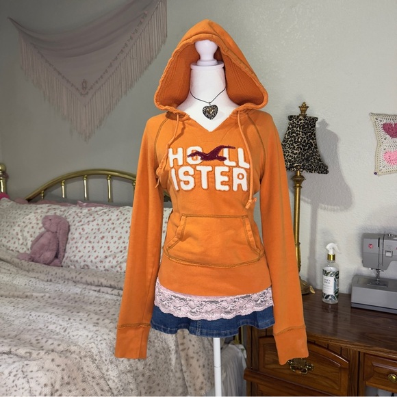 Y2K Hollister Women's Orange Hoodie - Picture 6 of 9